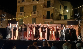 "La bottega del Caffè" di Goldoni sveglia la notte di Colonnella